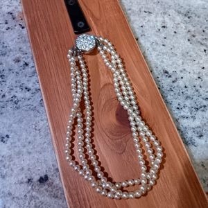Vintage 3 String Pearl Necklace (two-sided closure) Rhinestone & Pearl (Read)